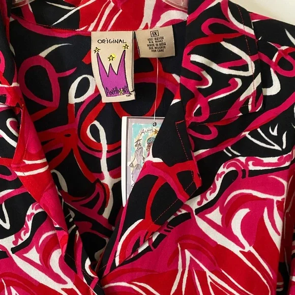 Anthony Original NWTLong Sleeve Blouse . V Neck. - Picture 2 of 4